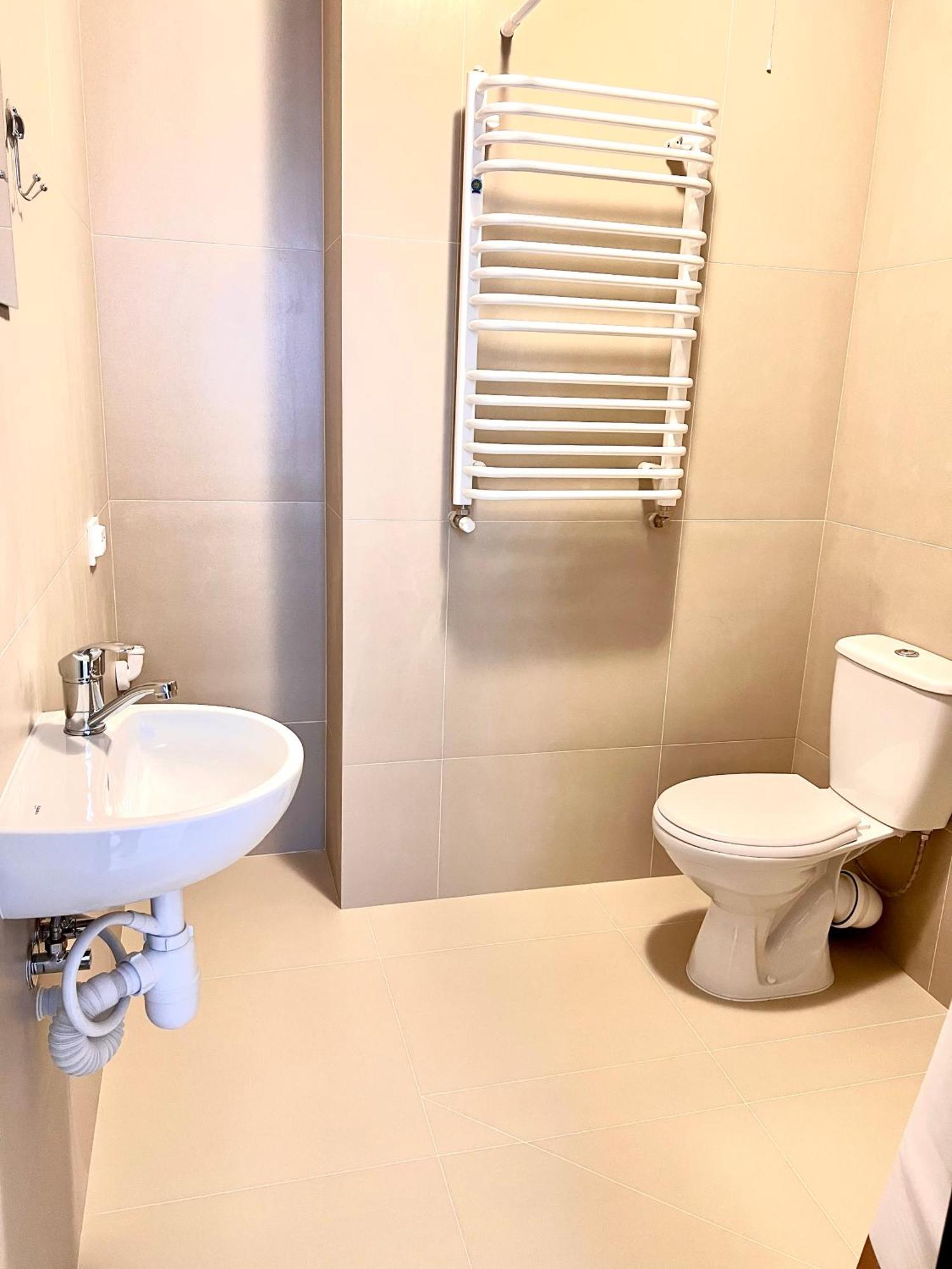 Osapart Hotel In A Complex Semycvit 4 Lviv Extérieur photo